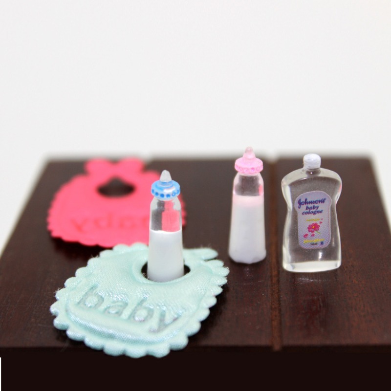 Baby Food Quantity - บ้านตุ๊กตา ของเล่นอาหารจิ๋ว ฉากจำลองบ้านตุ๊กตา พร้อมชุดขวดนมและผ้าเช็ดปากขนาดเล็ก